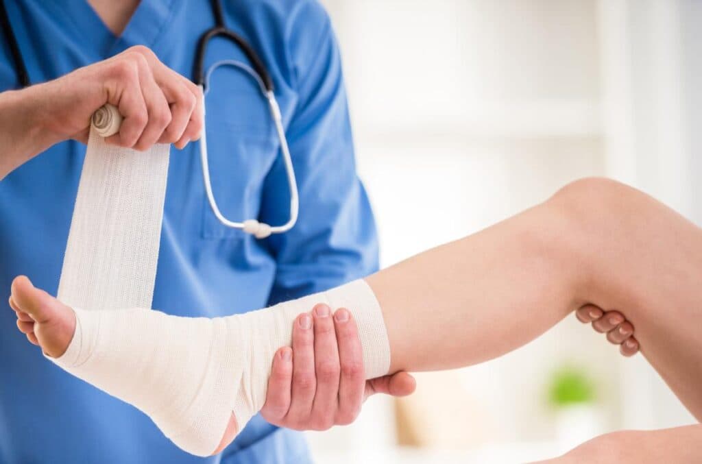 Trauma and Fracture | Dr. Ankur Singh, Noida - Expert orthopedic treatment by Dr. Ankur Singh in Noida