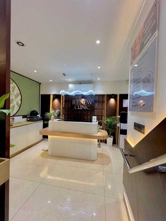 Dr. Ankur Singh with patient