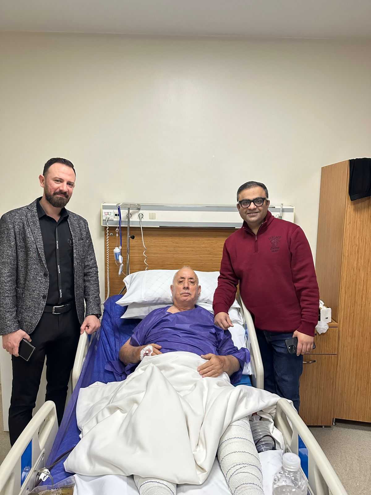 International patient with medical team